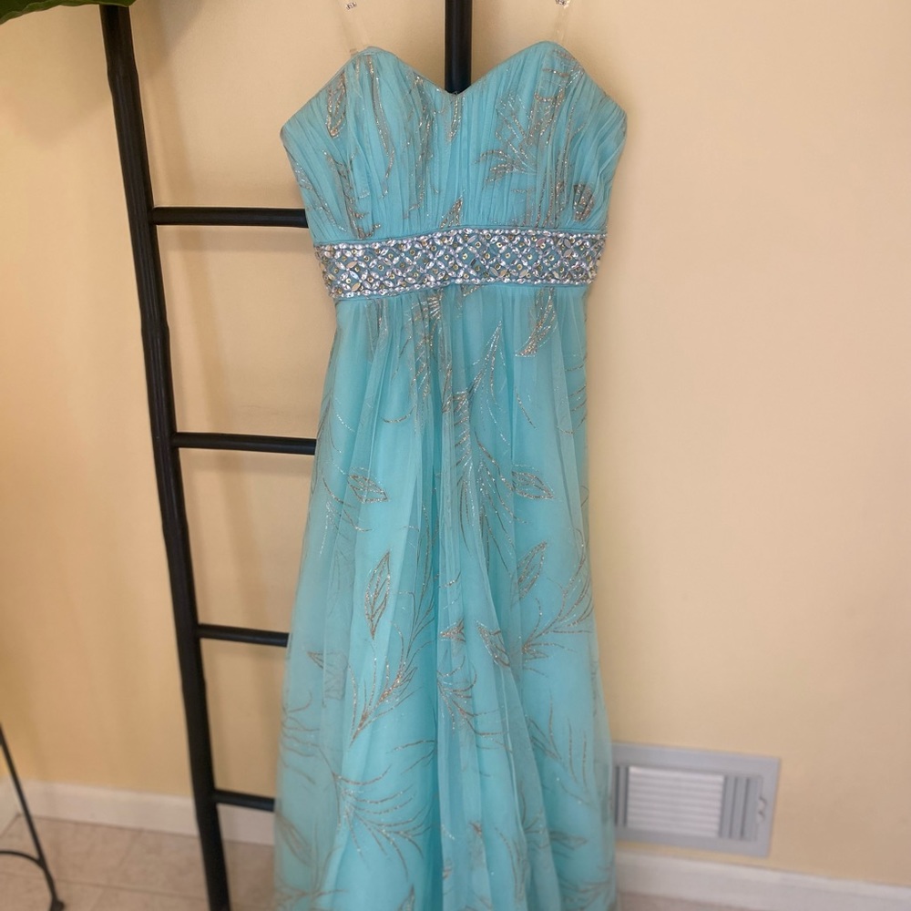 Beautiful prom dress, size 9